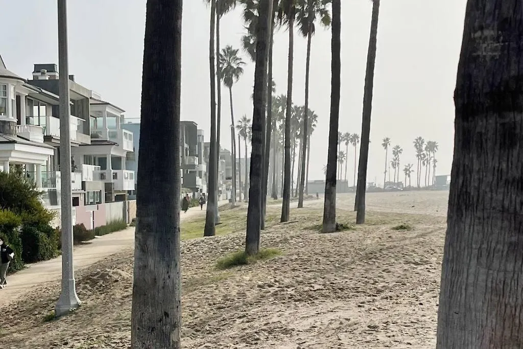 House On The Beach Los Angeles 0*,  United States