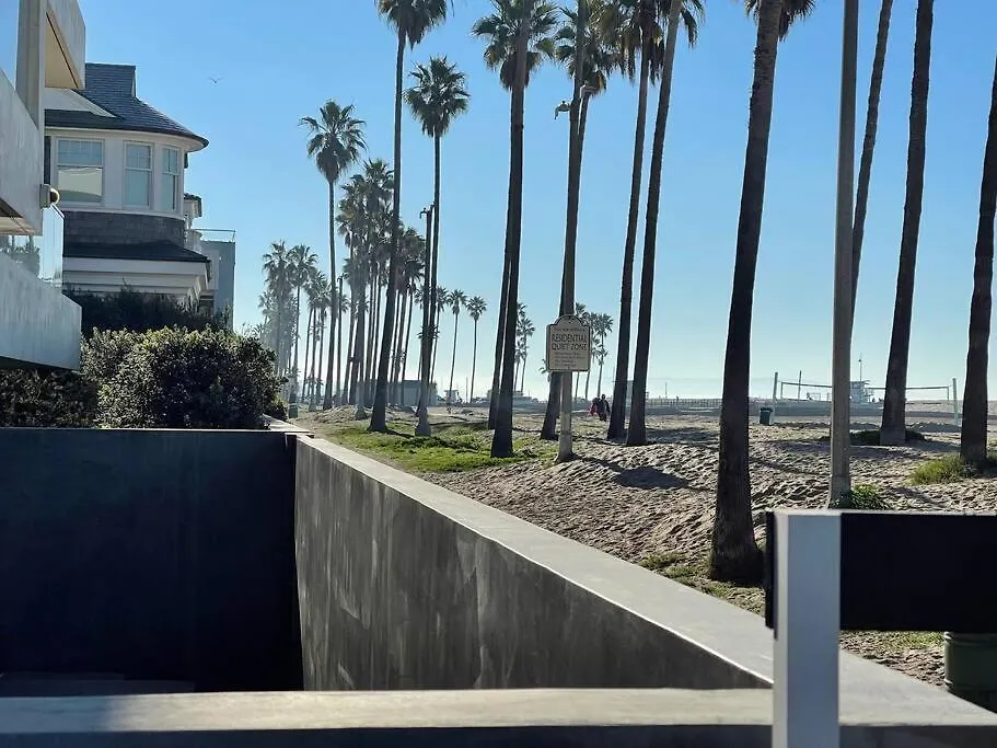House On The Beach Los Angeles